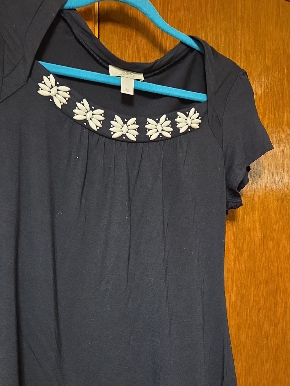 WORN ONCE LOFT Navy Short-Sleeve Top with White Floral Bead Neckline